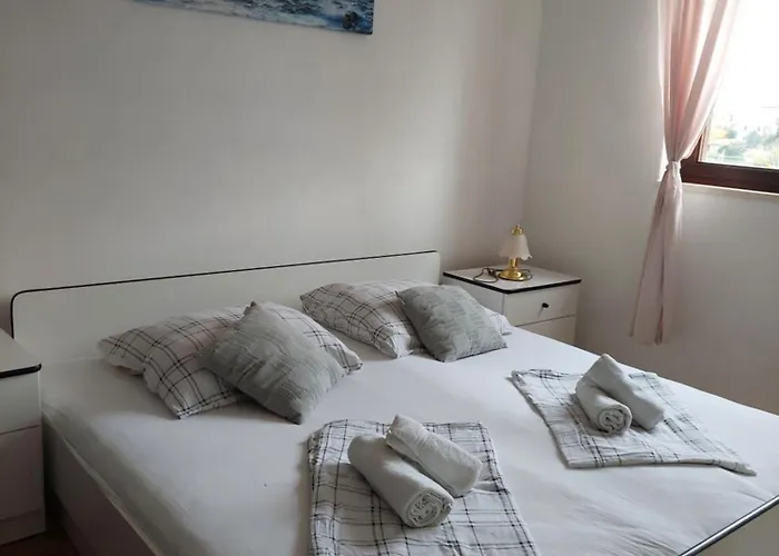Pave Apartment
