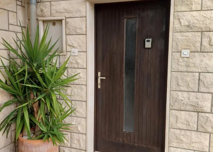 Pave Apartment Postira