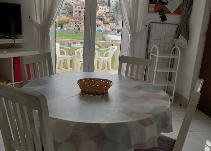 Pave Apartment *