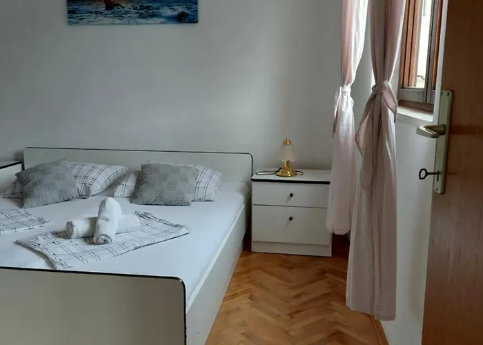 Pave Apartment